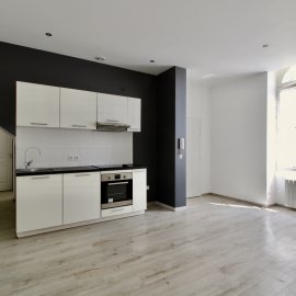 Appartement rénové de 49 m2, une chambre, Bordeaux Saint-Jean La Méca Belcier