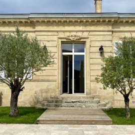 Villenave d'Ornon Bourg - Longère rénovée de 240 m2, jardin, piscine, atelier, en parfait état
